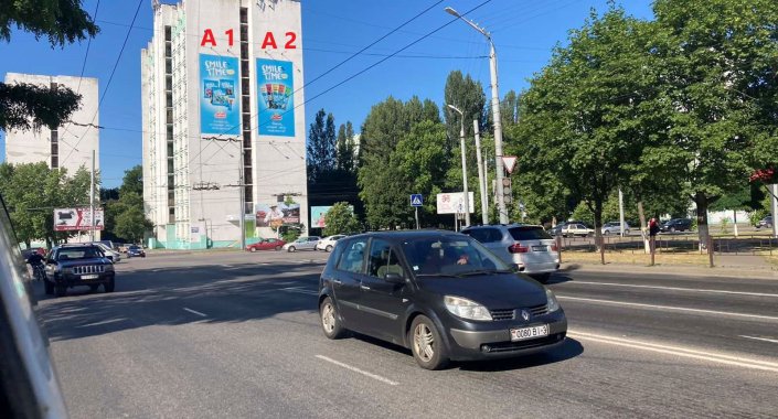 Космонавтов, 74